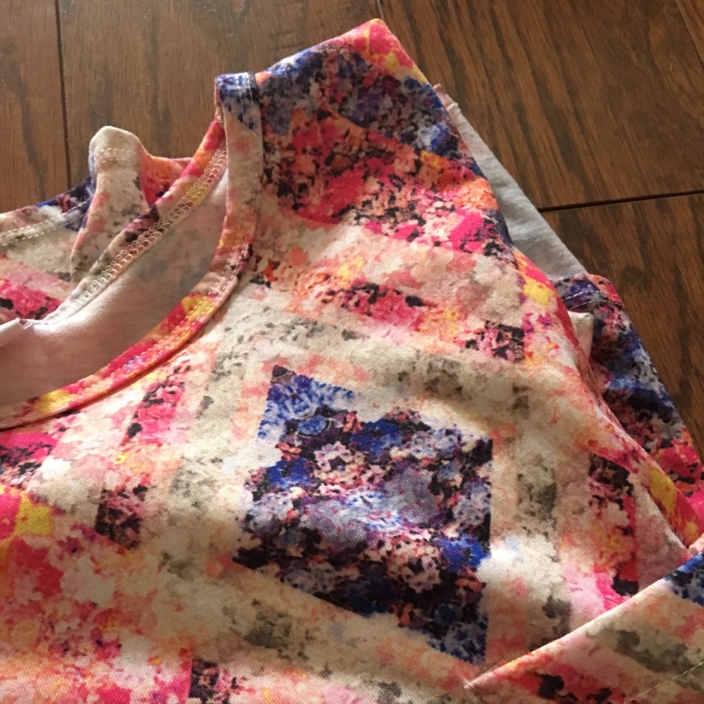 Lularoe 🦄 Medium Carly Floral Aztec